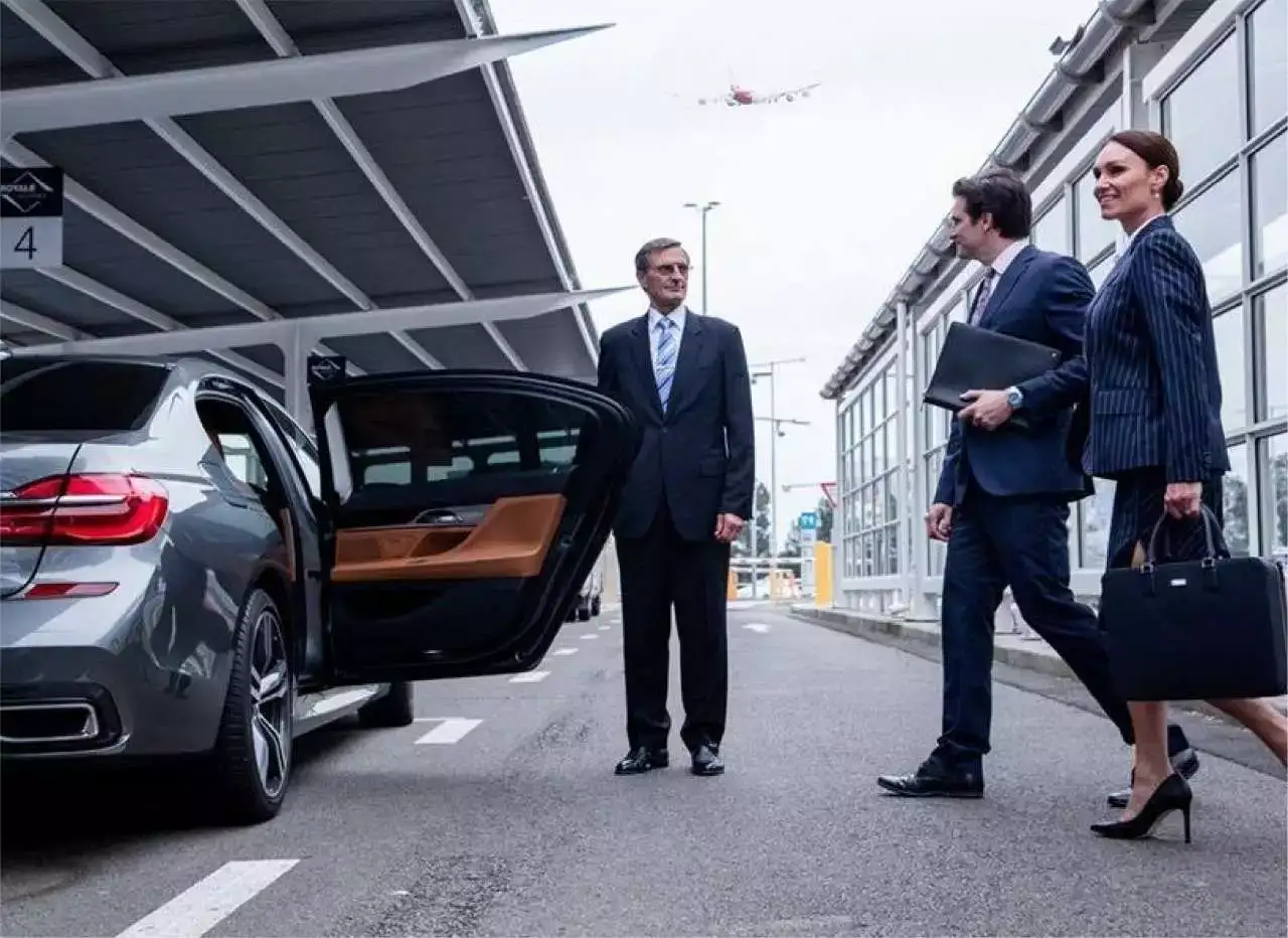 Why Choose AA Chauffeur Services Over the Uber?